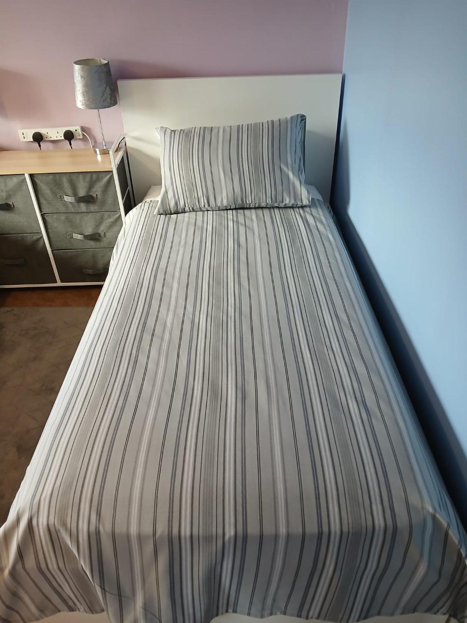 Twin Room In Prescot Homestay Экстерьер фото