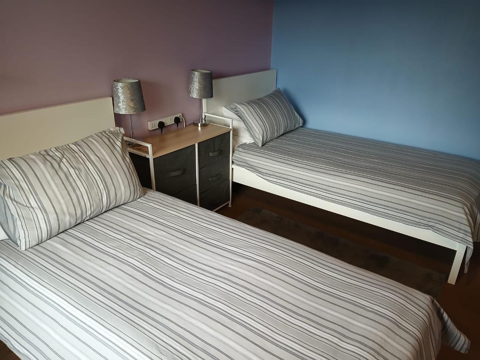 Twin Room In Prescot Homestay Экстерьер фото